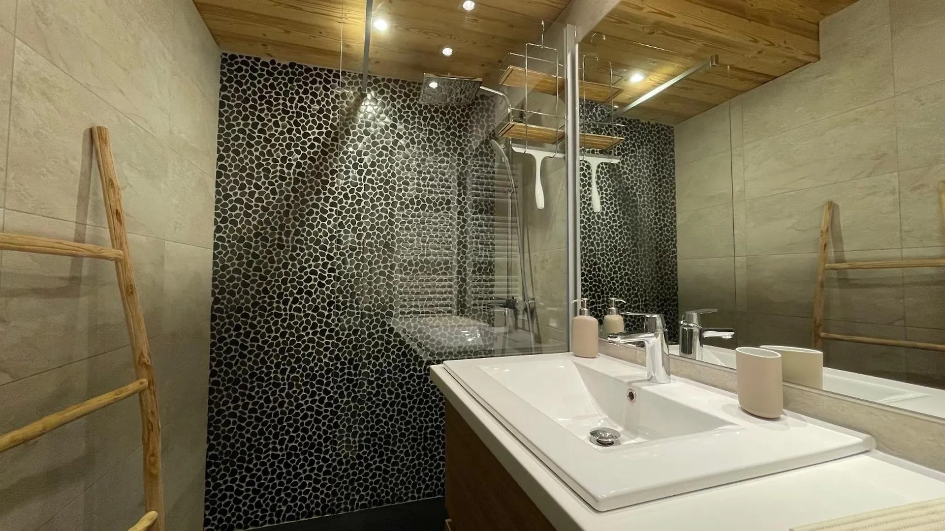 Homency - Residence Les Gemeaux A5 Alpe d'Huez Francja